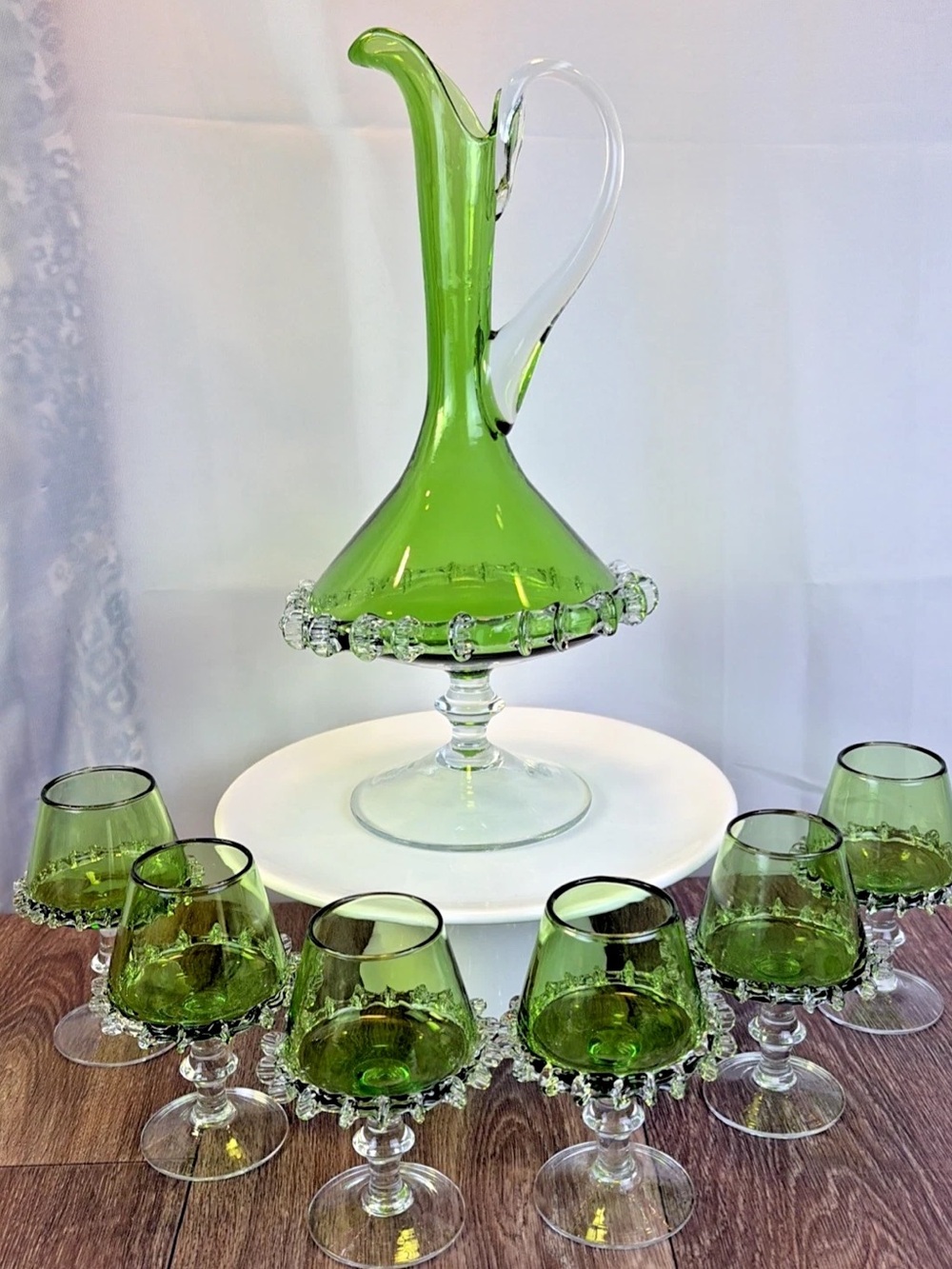 Vibrant Emerald Green Art Glass Ruffled Decanter 6 Cordial Glasses MCM Venetian